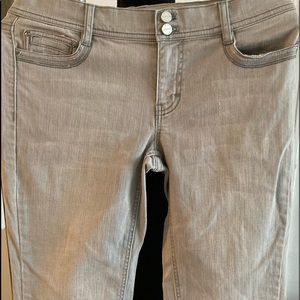 White House Black Market Capris